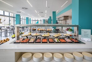 Daily buffet breakfast for a fee - Occidental Mar Menor (Cartagena)
