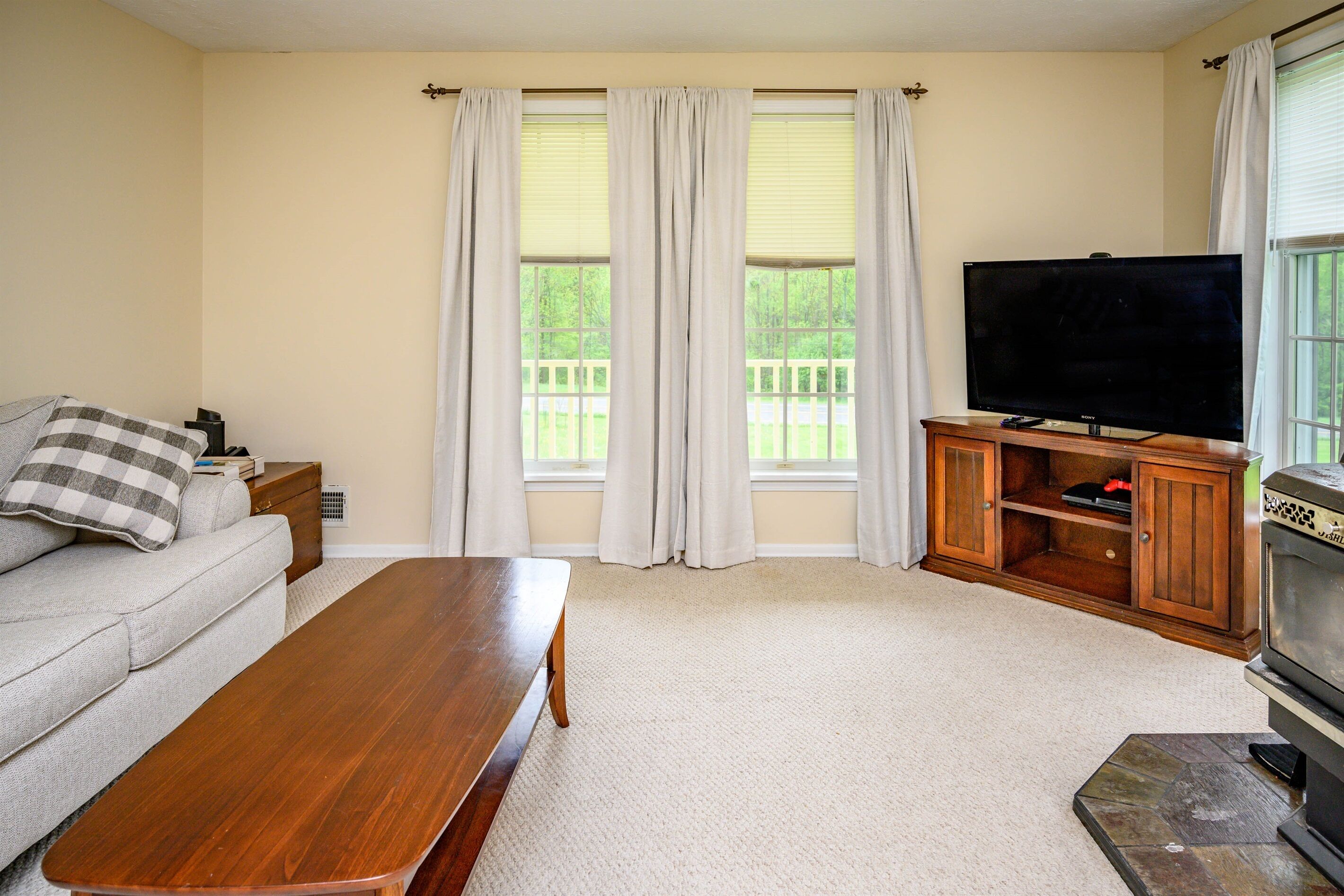 Cozy house with private hiking trails 5 min Bristol Mountain & Canandaigua Lake