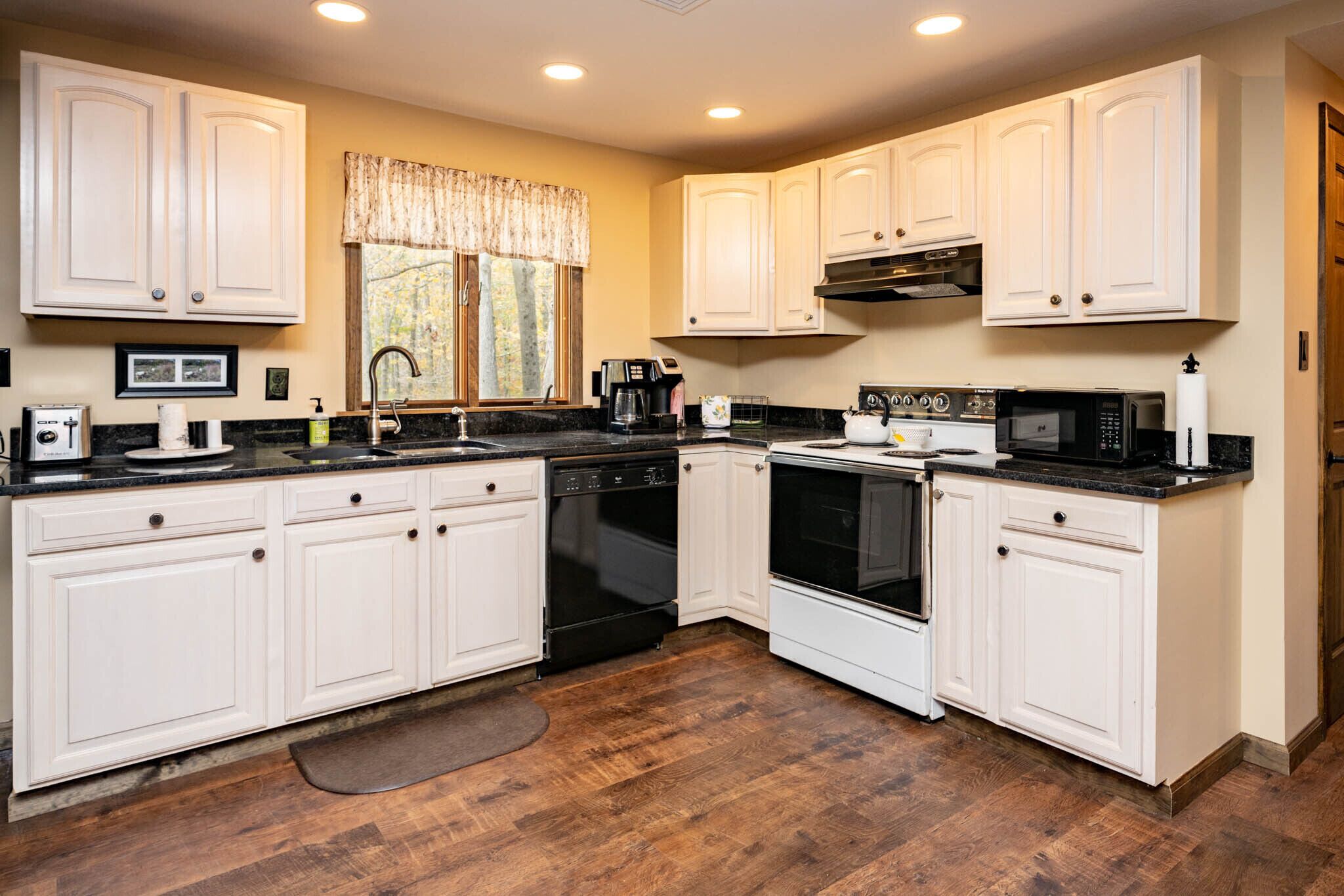 Secluded Cabin with walking trails