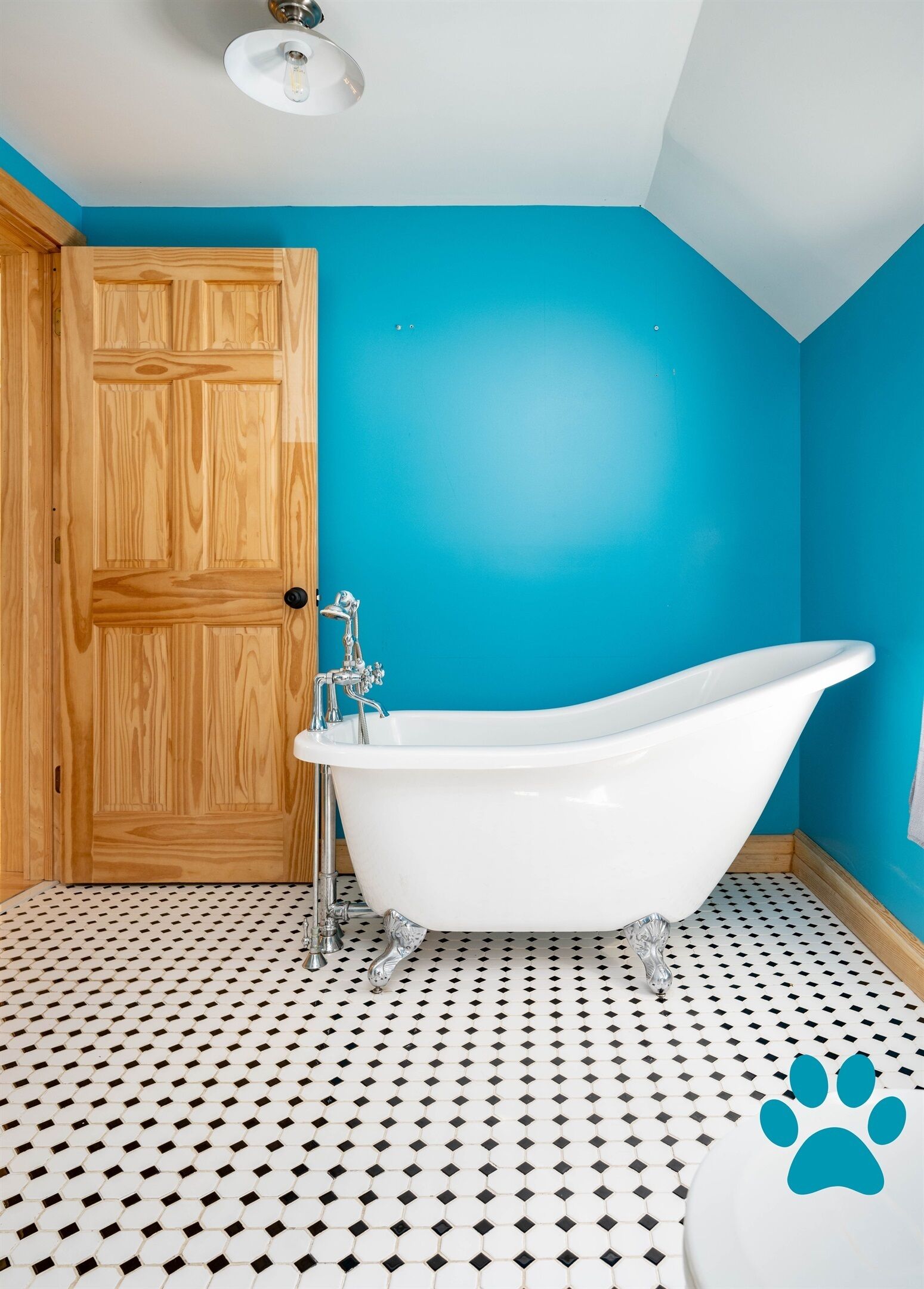 Gully Side Getaway in the West River Valley near Bristol Mountain