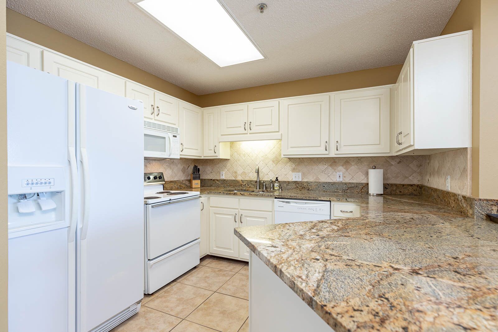 Beachfront 2BR Condo @ Phoenix VII