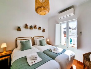 2 chambres, fer et planche à repasser, accès au Wi-Fi (inclus)