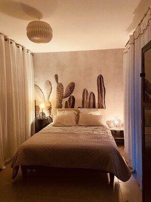 3 chambres, fer et planche à repasser, Wi-Fi gratuit, draps fournis