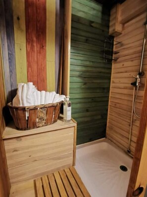 Jetted tub