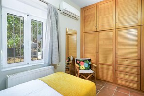 3 soverom, safe på rommet, strykejern/-brett og reiseseng for barn