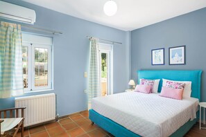 3 bedrooms, in-room safe, iron/ironing board, travel cot - Charming spacious house, 5min from Rethymno! (Tria Monastiria)