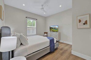 2 bedrooms, iron/ironing board, free WiFi, bed sheets