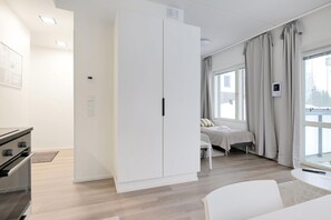 Standard Studio | Desk, iron/ironing board, free WiFi, bed sheets - Forenom Serviced Apts Espoo Saunalahti (Espoo)