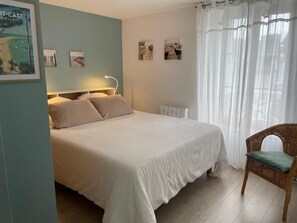 3 dormitorios, tabla de planchar con plancha, wifi gratis y ropa de cama
