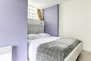 3 chambres, fer et planche à repasser, draps fournis