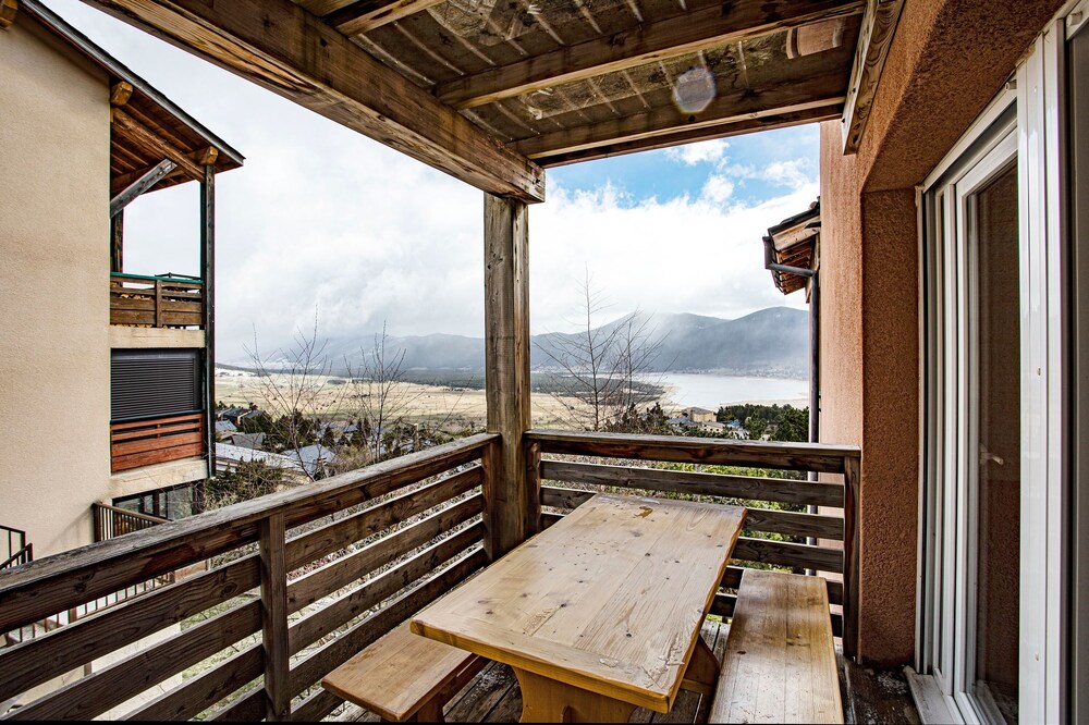 Sylvestre - Aux pieds des pistes vue sur lac