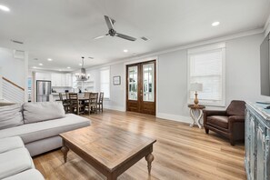 TV - Better Days|Private Deeded Beach|Private Pool (Destin)