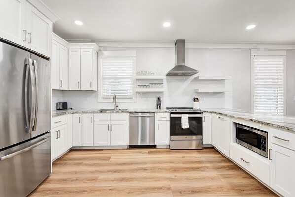 Fridge, microwave, oven, dishwasher