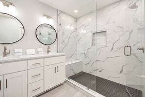 Shower, hair dryer, towels