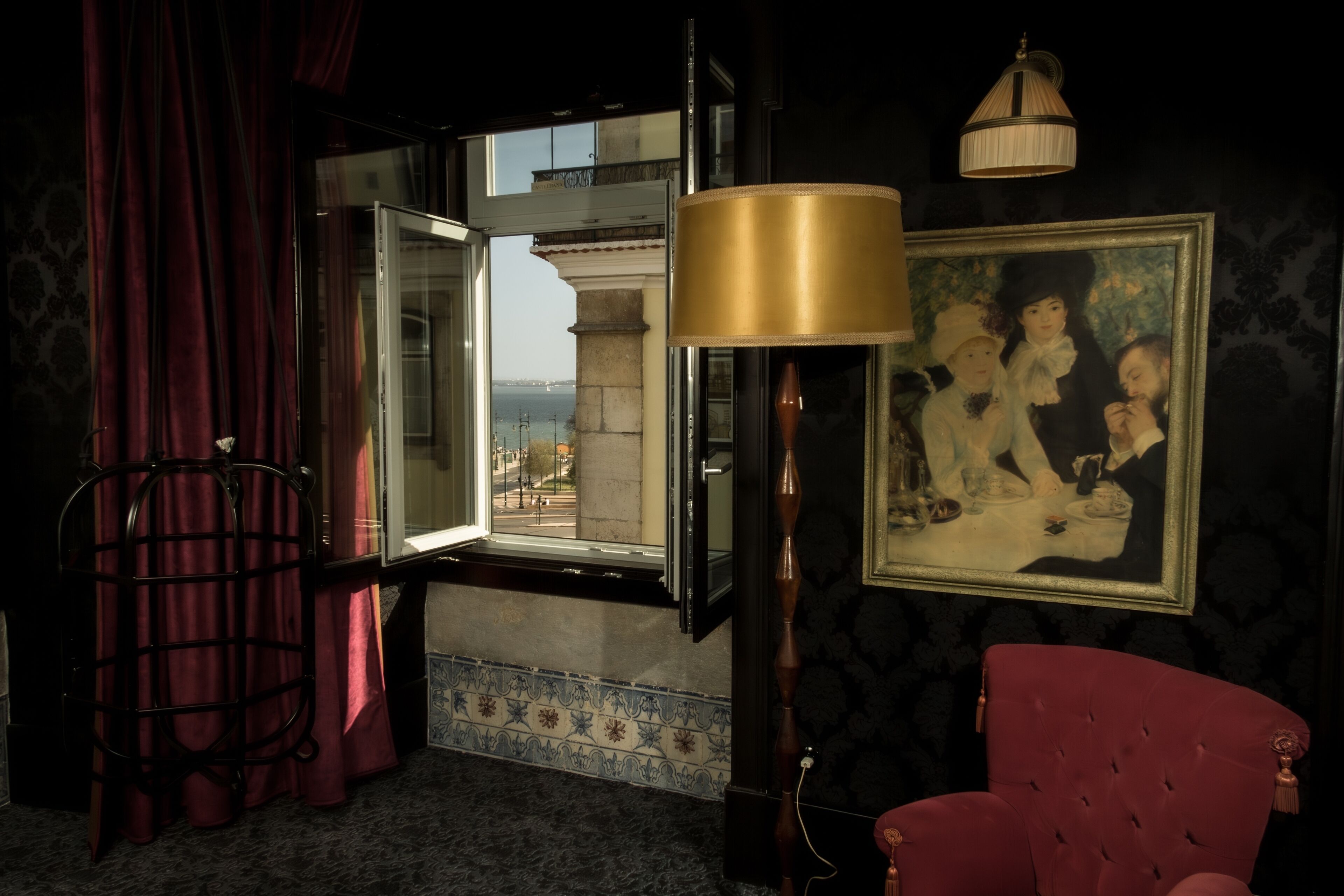 Special Angles | Frigobar, cortinas blackout, Wi-Fi de cortesia, roupa de cama