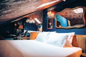 World's Pearls (Bath)