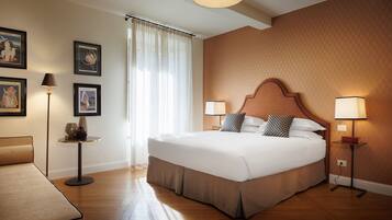 Rom – deluxe | Minibar, strykejern/-brett, barnesenger og wi-fi (inkludert)