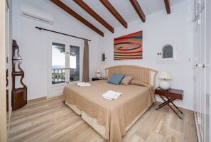 4 chambres, fer et planche à repasser, Wi-Fi gratuit, draps fournis