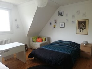 4 bedrooms, free WiFi, bed sheets