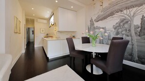 Dining - Perfect location in Florence with Beautiful Terrace (Florence)