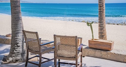 Villa Costa Azul: Beachfront at Famous Zippers Surf Spot. Promos available