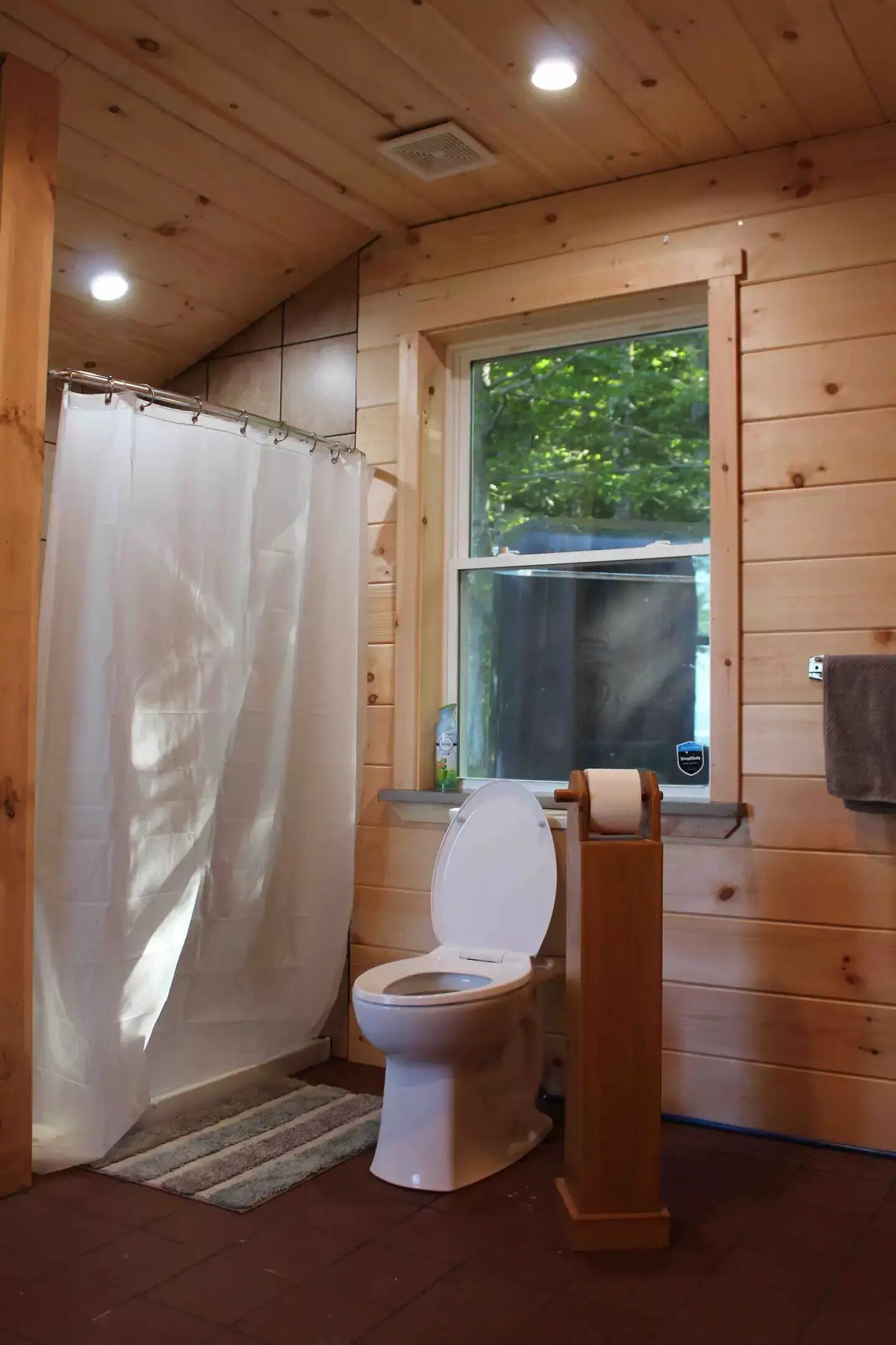 Mountain  side cabin views of sunsets every day  nearest neighbor is a mile away