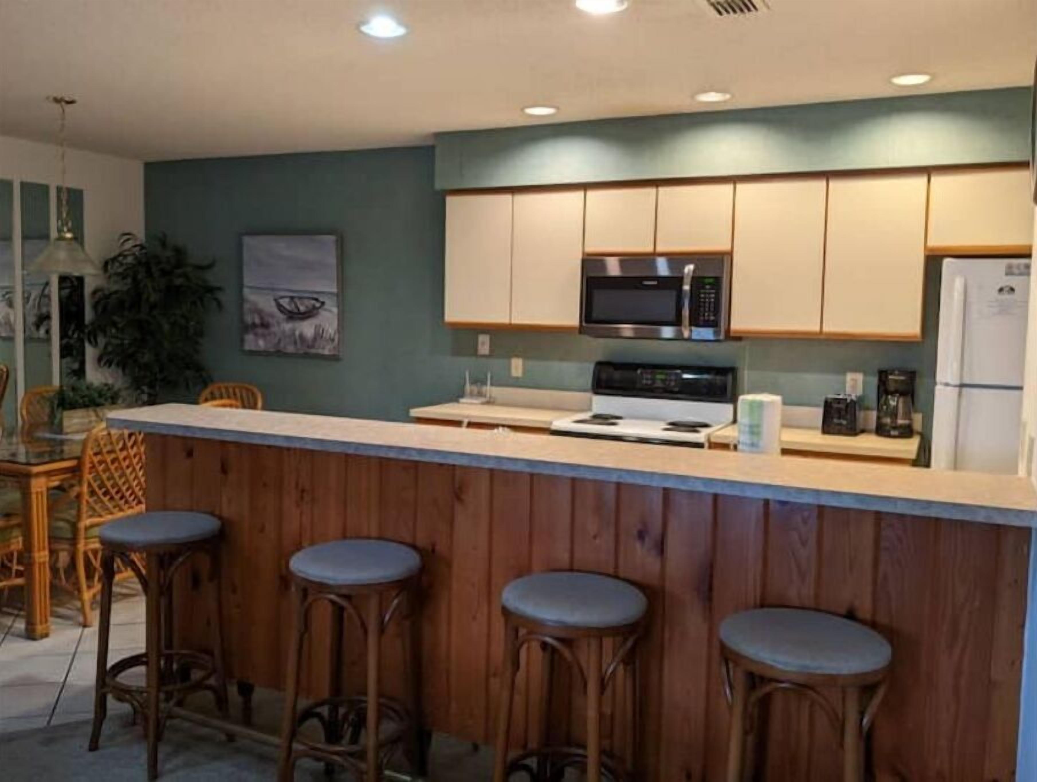 On Golf Course-3 min from Beach.  Pet friendly! perfect for families or golfers