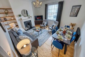 TV, fireplace, offices
