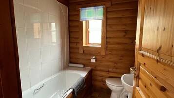 SĂšche-cheveux, serviettes fournies, savon