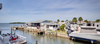 Nettles Island, Jensen Beach Home w/ Patio & Grill