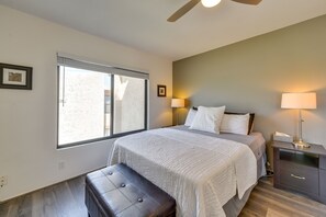 2 bedrooms, desk, iron/ironing board, WiFi - Pool Access: Pet-Friendly Palm Springs Condo (Palm Springs)