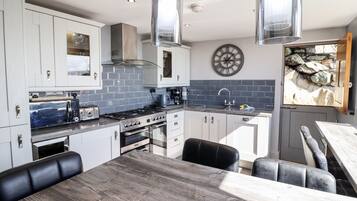 Fridge, dishwasher, electric kettle, toaster