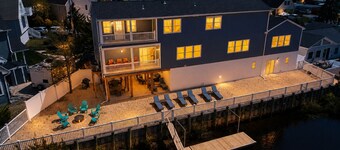 Lagoon Home with Dock + Bar -Near Calm, Kid-Friendly Beach