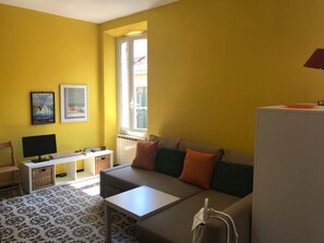 Living area - ............ (Imperia)