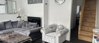 House - Sleeps 6 - Garden - Seaside - Pet Friendly