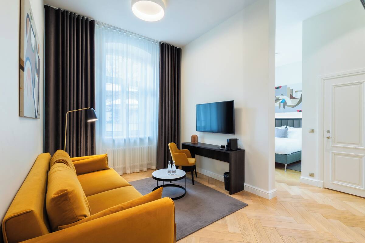 Artist Suite