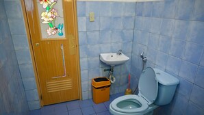 Unclassified image, 2 of 13, button - Becool Travellers Inn (Coron)