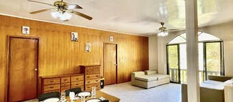 Becool Travellers Inn