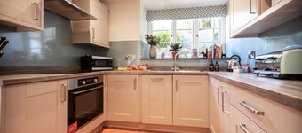 2 Bed stylish village retreat in Braunton