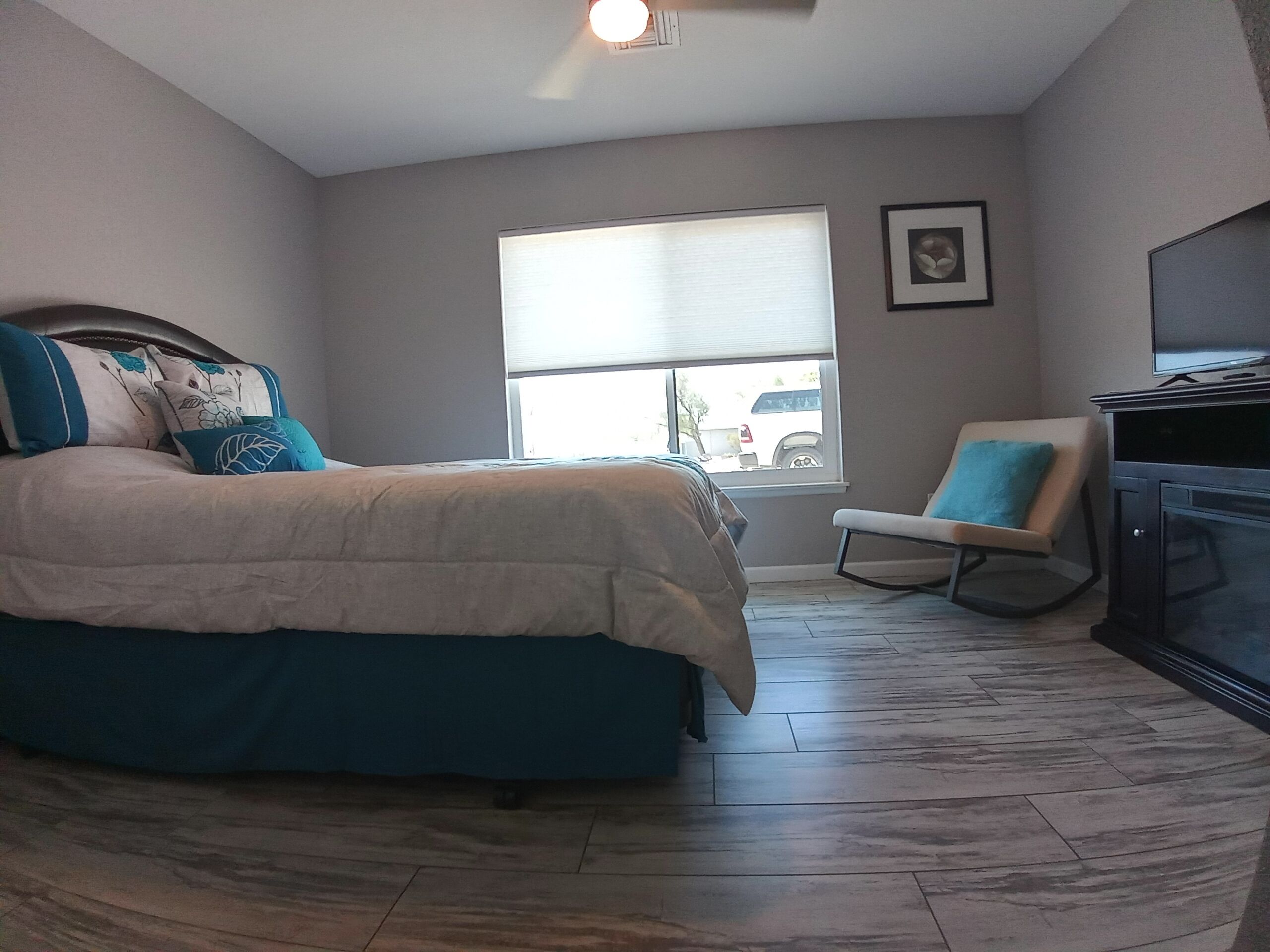 Beautiful*Modern*Family*Home* Pool*Pets welcome*