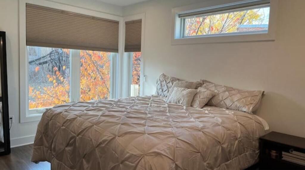 Luxury, Near Metro & Free parking