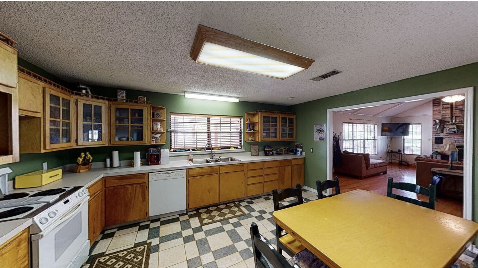 Waterfront Home on Sam Rayburn