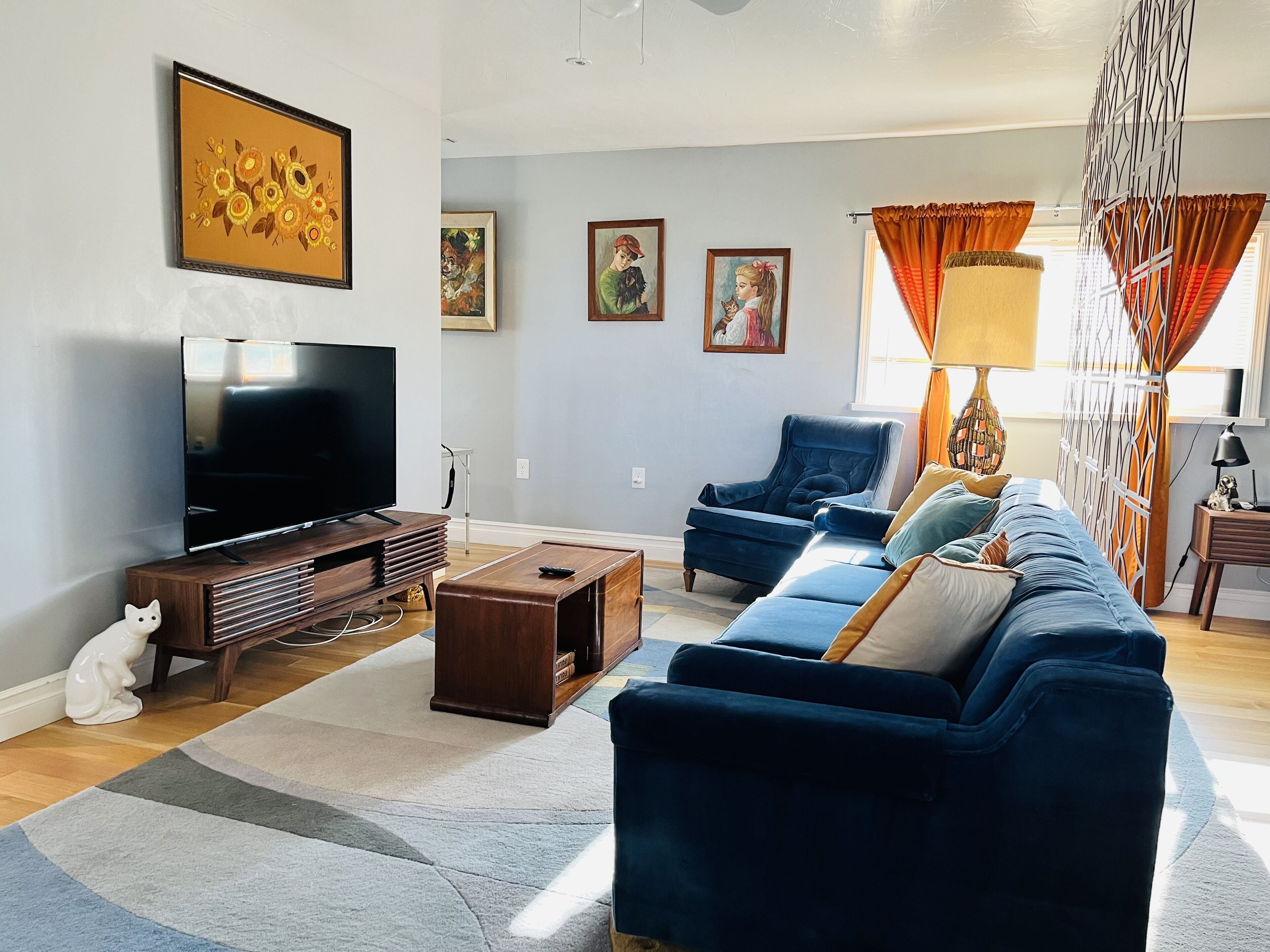 Mid-Century Charm Meets Desert Wilderness in 29