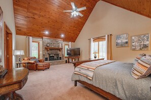 5 bedrooms, free WiFi, bed sheets