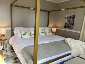 3 Schlafzimmer, Schreibtisch, Bügeleisen/Bügelbrett, Reisekinderbett