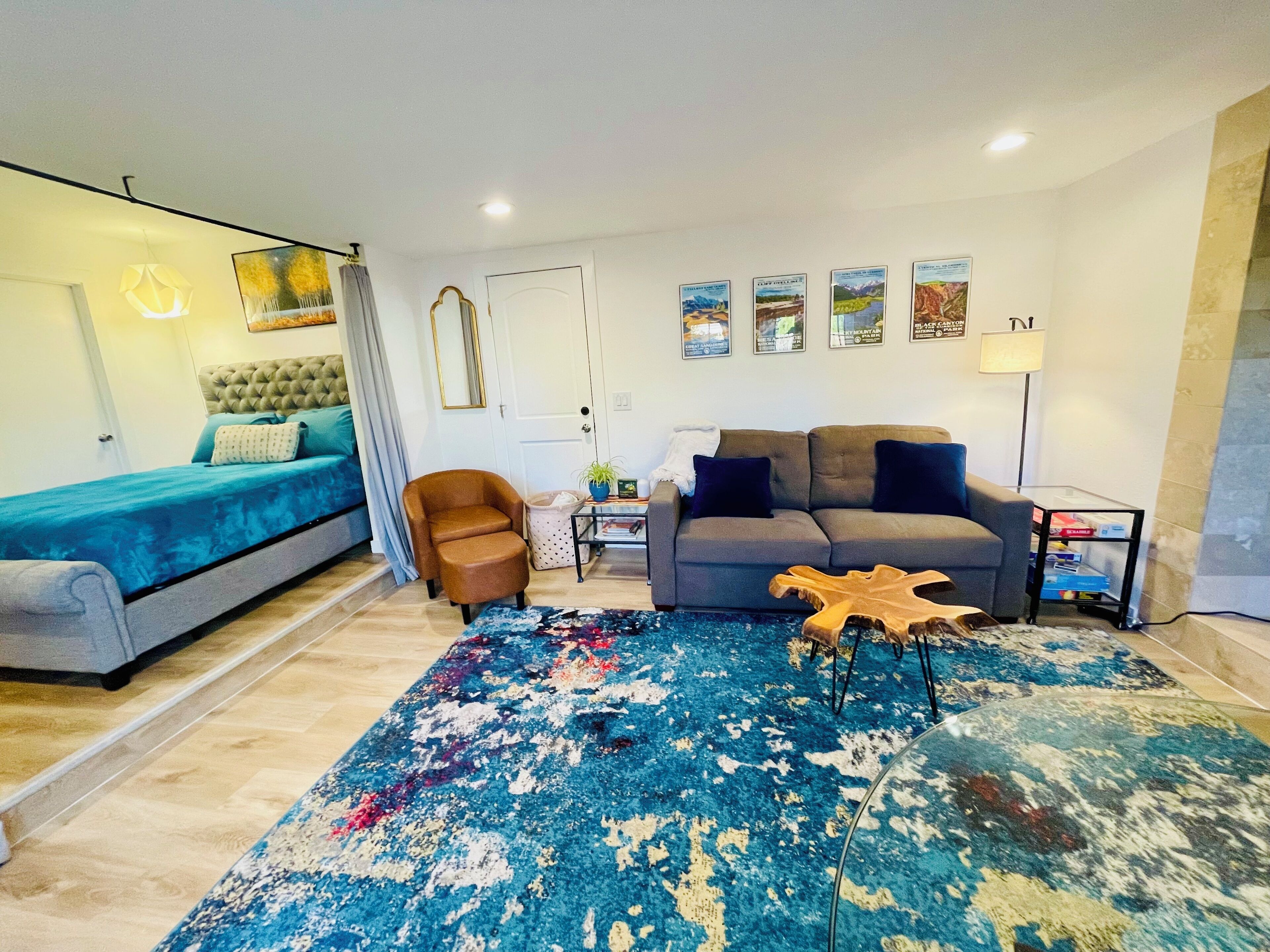 電視、壁爐、電腦螢幕