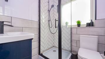 Premium Studio, Ensuite, Garden View (Annexe) | Bathroom