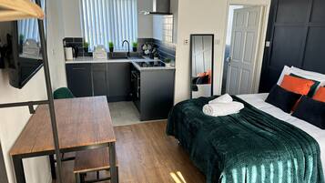 Premium Studio, Ensuite, Garden View (Annexe) | 1 bedroom