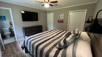 3 Schlafzimmer, Bügeleisen/Bügelbrett, WLAN, Bettwäsche