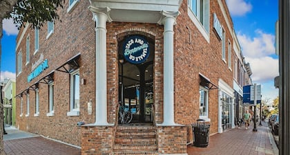 WOW! Downtown Bentonville Condo Just Off The Square & Steps From Everything
